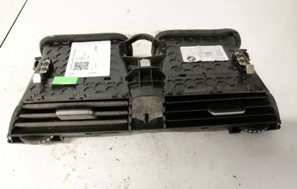 BMW 3 F30 F35 F31 Dash center air vent grill s1100638