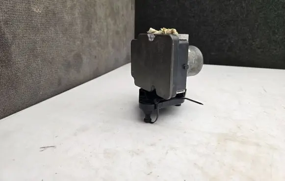 Mercedes-Benz Sprinter W907 W910 ABS Pump A9079003211 A9079003H 970517