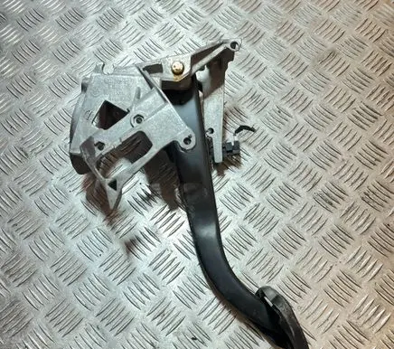 BMW 3 E90 E91 Brake pedal 42322503 677897902 678711