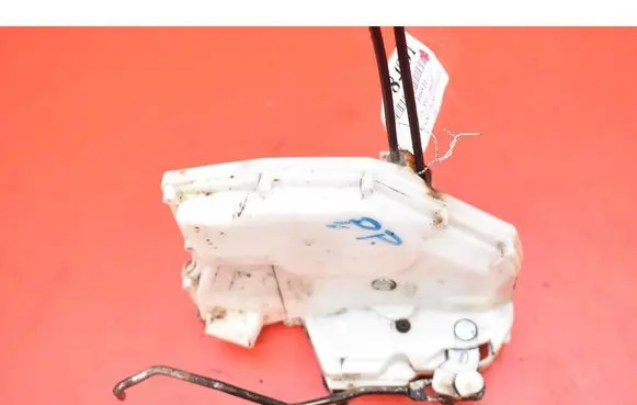 Suzuki SX4 Front door lock