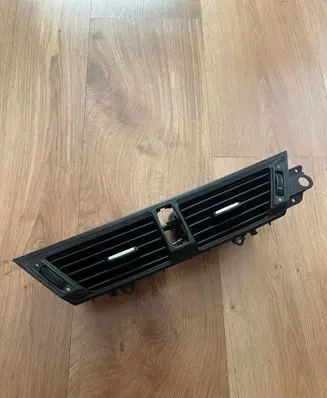 BMW X1 E84 Dash center air vent grill 9258354 64229258354