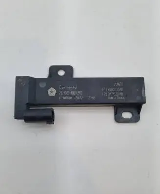 Chrysler Pacifica Aerial antenna amplifier 68051315AB 64469T 04749301AB