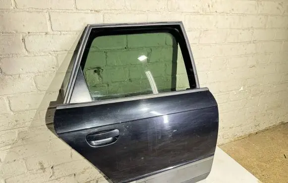 Audi A4 S4 B7 8E 8H Rear door