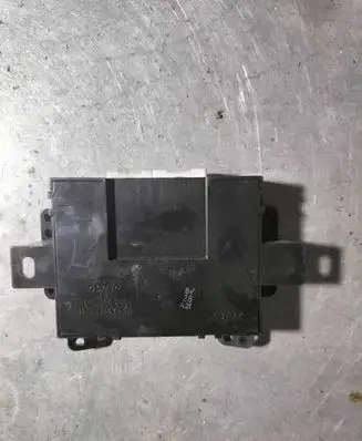 Subaru Legacy Fan control module 1776000141