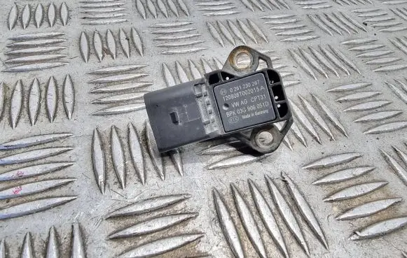 Volkswagen PASSAT B7 Air pressure sensor 03G906051D 0261230267 128000T002015A