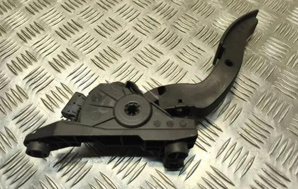 Hyundai i20 (GB IB) Accelerator throttle pedal 327001R
