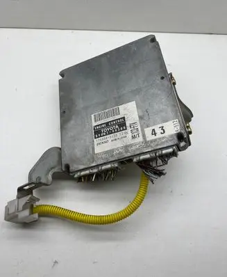 Toyota Avensis Verso Engine control unit/module 8966144300 1758005123