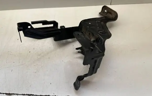 Audi A4 S4 B7 8E 8H ABS pump bracket 8E0614119AE