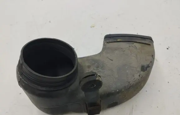 KIA Sportage Air intake duct part 282112E200