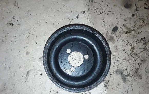 Volkswagen Golf IV Power steering pump pulley 030145269A