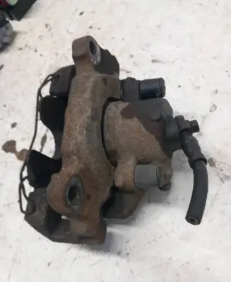 Volkswagen Golf Plus Front brake caliper 582vl