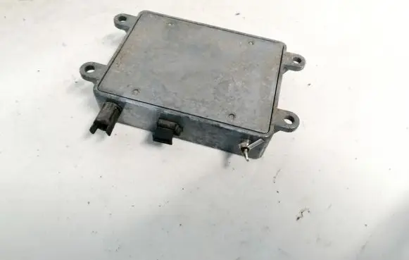 Mercedes-Benz C W203 Antenna control unit 2038201785 e1021498