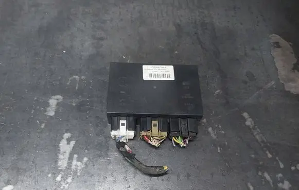 Skoda Octavia Mk1 (1U) Comfort/convenience module 1C0959799A