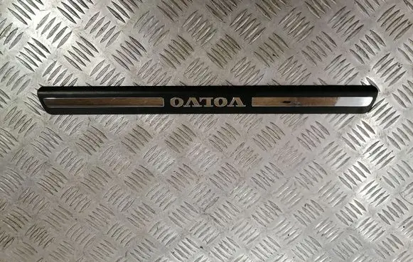 Volvo V70 Front sill trim cover 8659960