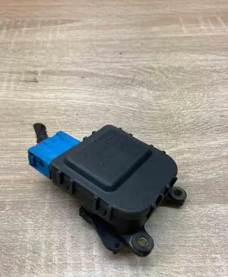 Skoda Superb B5 (3U) Air flap motor/actuator 8D1820511B 0132801149 WITHPLUG