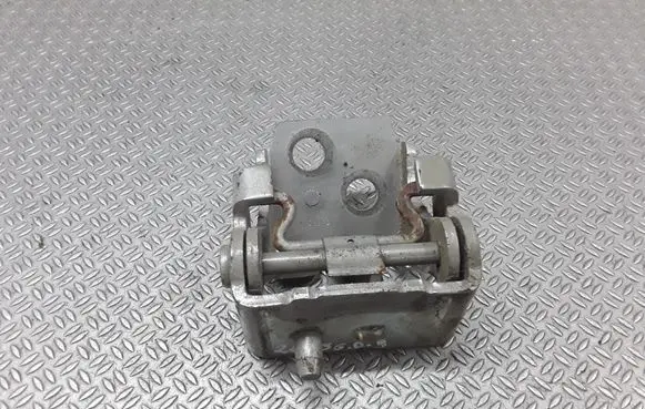 Citroen C3 Picasso Rear door lower hinge