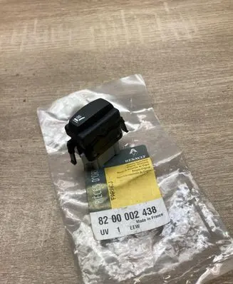 Renault Laguna II Seat heating switch 8200002438
