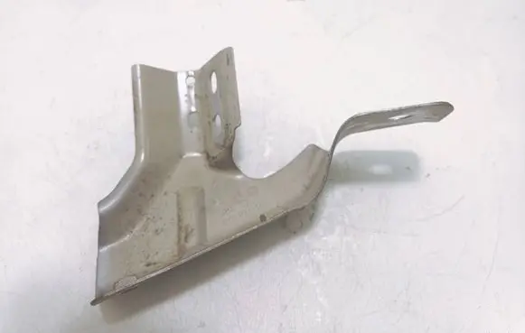 Skoda Fabia Mk1 (6Y) Fender mounting bracket 6Y0821141 0105 24105
