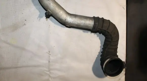 Volvo XC90 Engine coolant pipe/hose 08634143