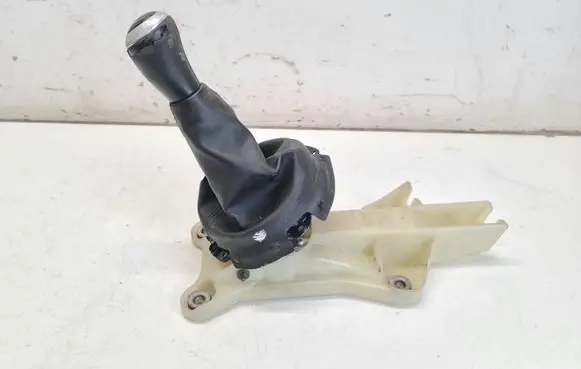 Mazda CX-7 Gear shifter/selector EH1446100 00480015R5