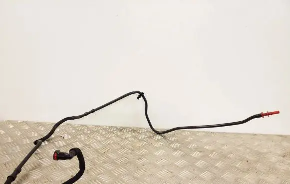 Opel Vivaro Fuel line/pipe/hose 