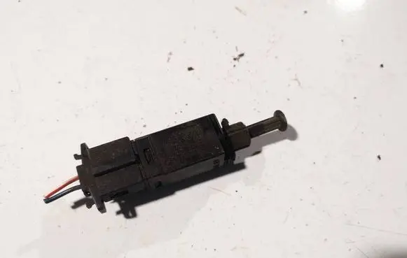 Volkswagen Golf IV Brake pedal sensor switch 927189d