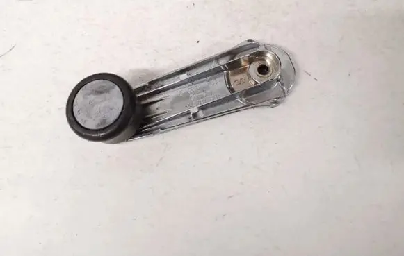 Audi 100 200 5000 C3 Front door window winding handle 443837581d