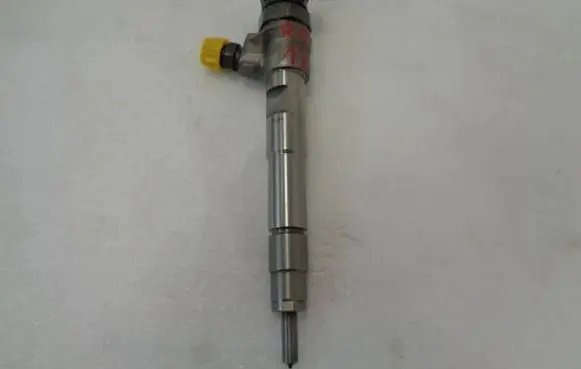 Renault Clio I Fuel injectors set 8201636333