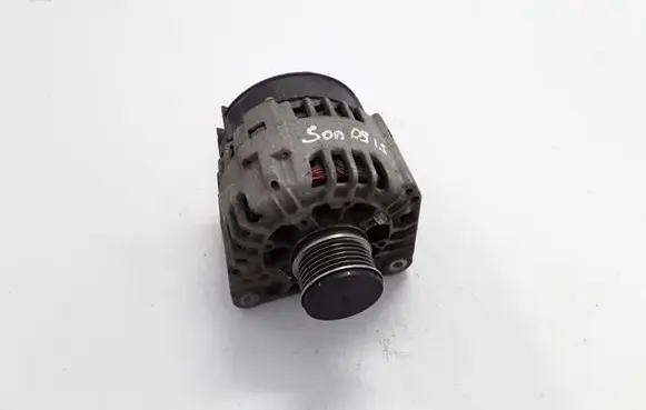 Dacia Sandero Generator/alternator 8200537415