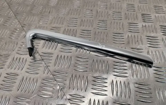 Audi Q3 8U Rear side glass trim 8U0853345 KW5111