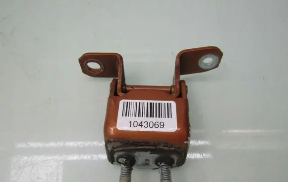 Suzuki Vitara (LY) Rear door upper hinge