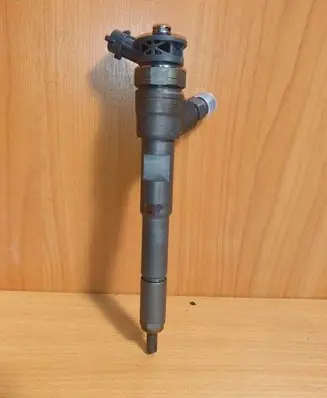 Renault Captur Fuel injector H8201453073