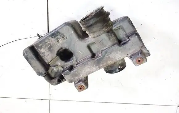 Chevrolet Blazer Intake resonator 15044876
