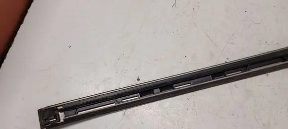 Mercedes-Benz C W204 Windshield trim 0800023