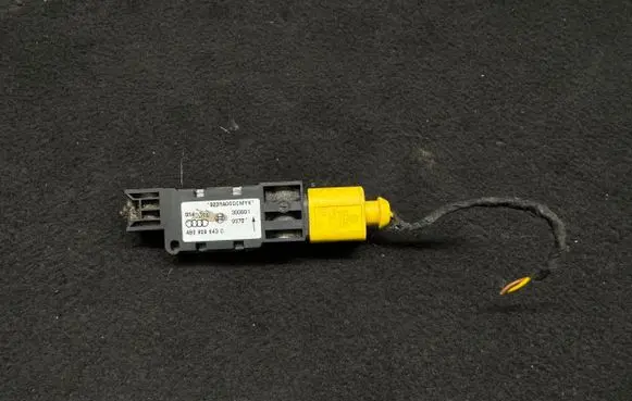 Audi A6 S6 C5 4B Airbag deployment crash/impact sensor 4B0959643C