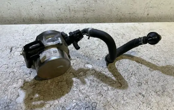 Nissan Qashqai Vacuum pump 146505272R 705641000 17T1112292