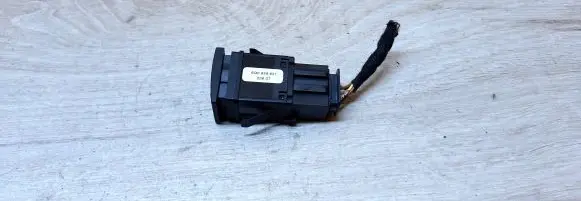 Volkswagen Polo Windscreen/window heater switch 6q0959621