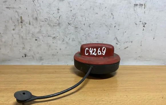 Mercedes-Benz E W211 Fuel tank filler cap A2114700805 C4269