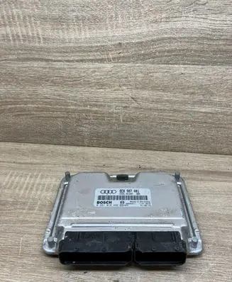 Audi A4 S4 B6 8E 8H Engine control unit/module 8E0907401 0281010492