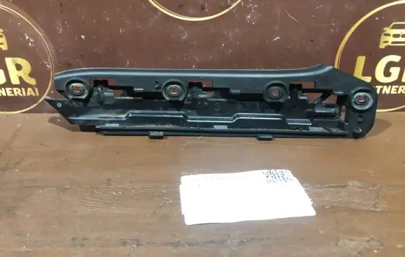 Volkswagen Touran I Front bumper mounting bracket 1T0807049