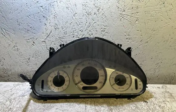 Mercedes-Benz E W211 Speedometer (instrument cluster) A2115407711 110080004050