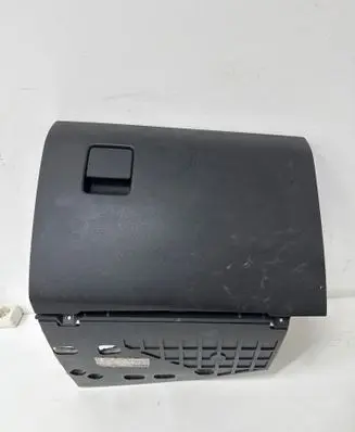 Glove box