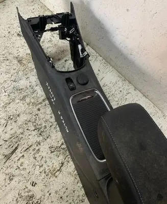 Opel Astra K Center console