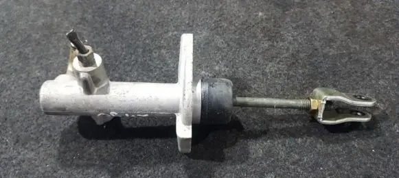 Chevrolet Tacuma Master brake cylinder