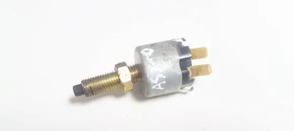 Mitsubishi Space Star Brake pedal sensor switch