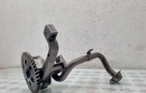 Volkswagen Touareg I Oil pump 070115251K