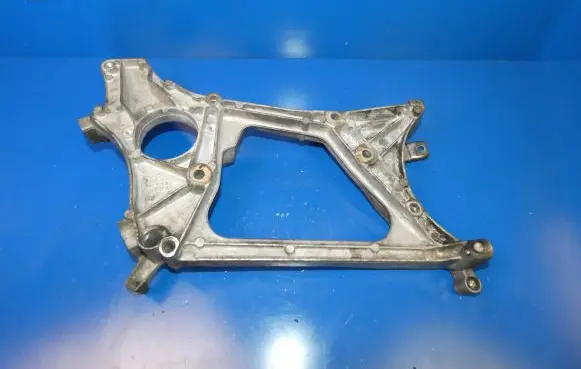 Mercedes-Benz E W212 Engine mounting bracket A651231109 GD01549