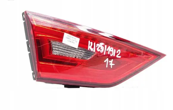 Audi A3 S3 8V Tailgate rear/tail lights 8V5945093A