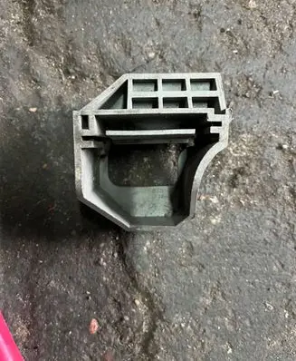 BMW 1 E81 E87 Radiator mount bracket 7807186