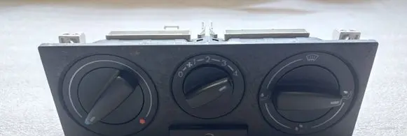 Volkswagen PASSAT B5 Climate control unit 1J0819045F